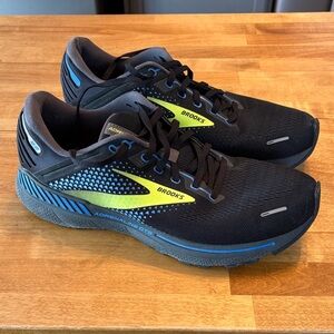 Men’s Brooks Adrenaline GTS 22 Running Shoes